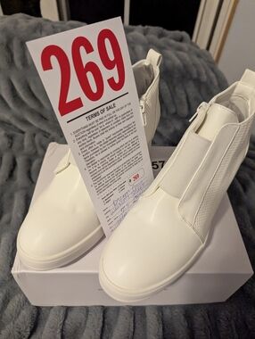 Lot 269 Dream Pairs White Women's Shoes
